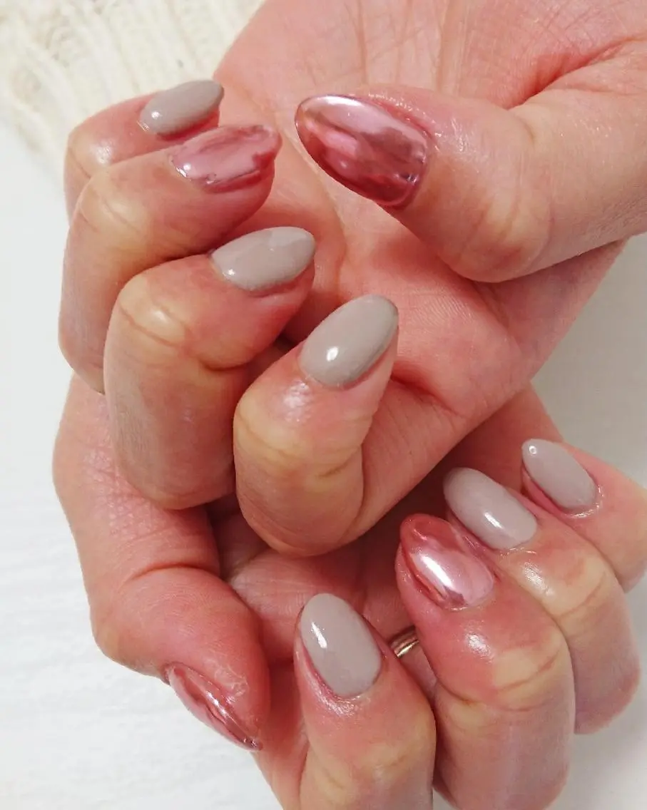 ネイル ミラーネイル ハンドネイル Lilith Nailのネイルデザイン