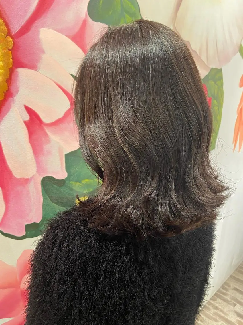 ミディアム カラー くびれヘア 韓国風ヘア レイヤーカット 滝口 江梨🔅のヘアスタイル