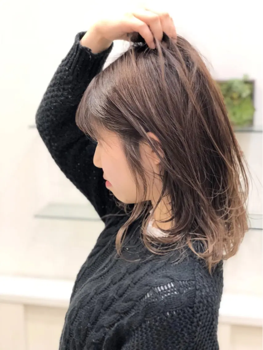 ミディアム カラー グラデーションカラー 顔周りカット レイヤーカット ディレクター ノナカのヘアスタイル