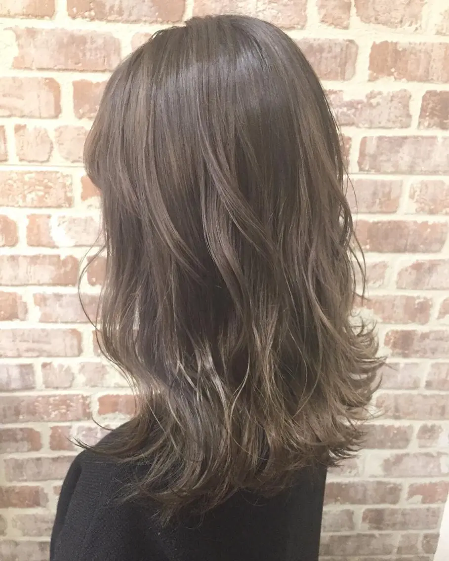 セミロング くせ毛×ショート 上岡勇祐のヘアスタイル