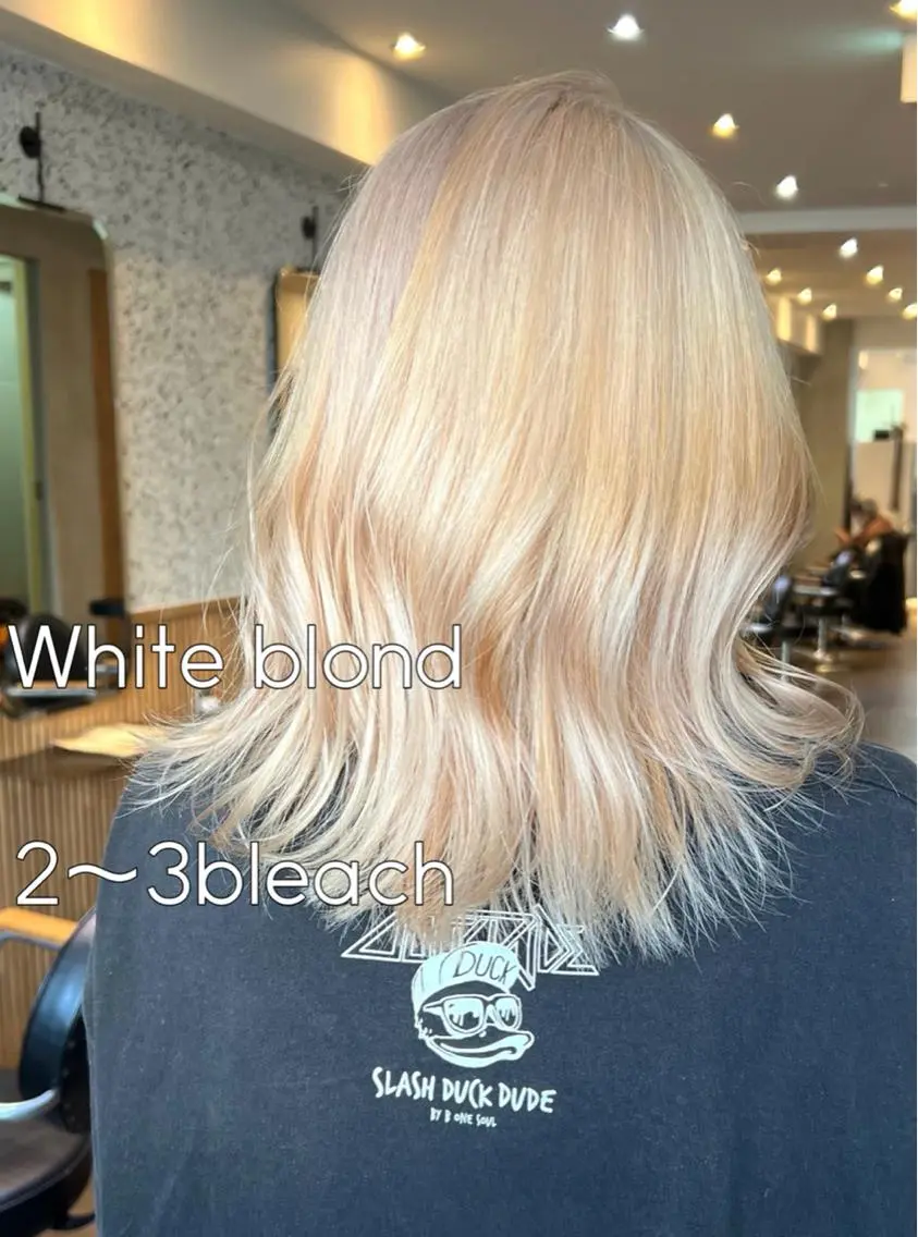 セミロング カラー ブリーチ 渋谷/暖色系カラー kotoha🍊のヘアスタイル