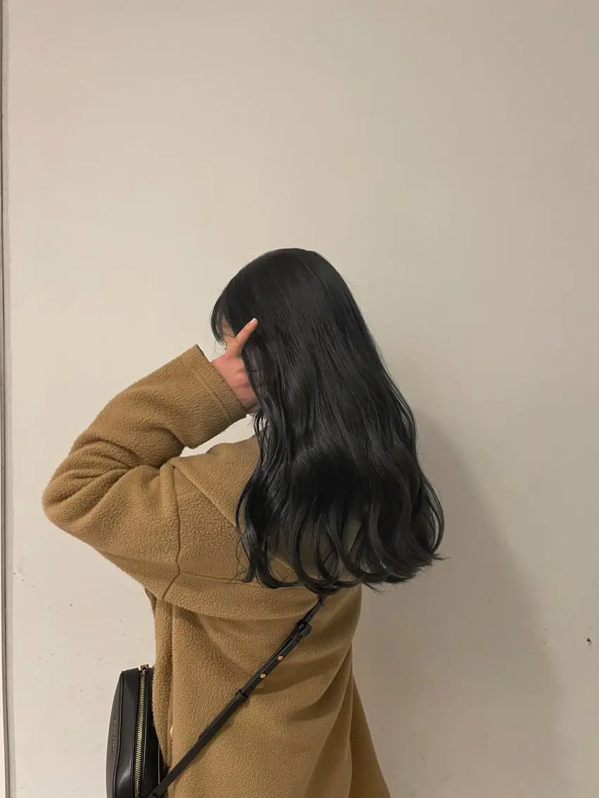 ロング 秋山 裕香のヘアスタイル