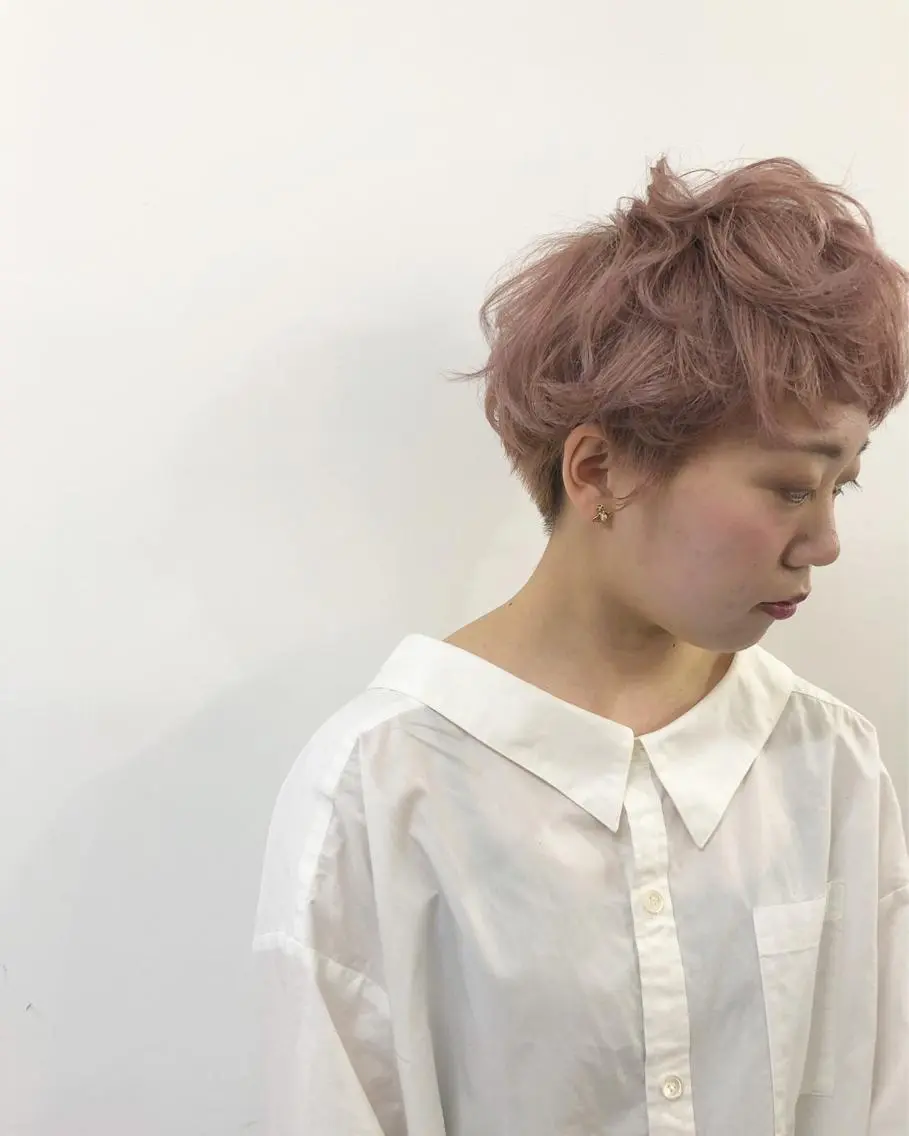 ショート カラー アッシュ ピンクカラー ピンクアッシュ ニシオカ タクヤのヘアスタイル