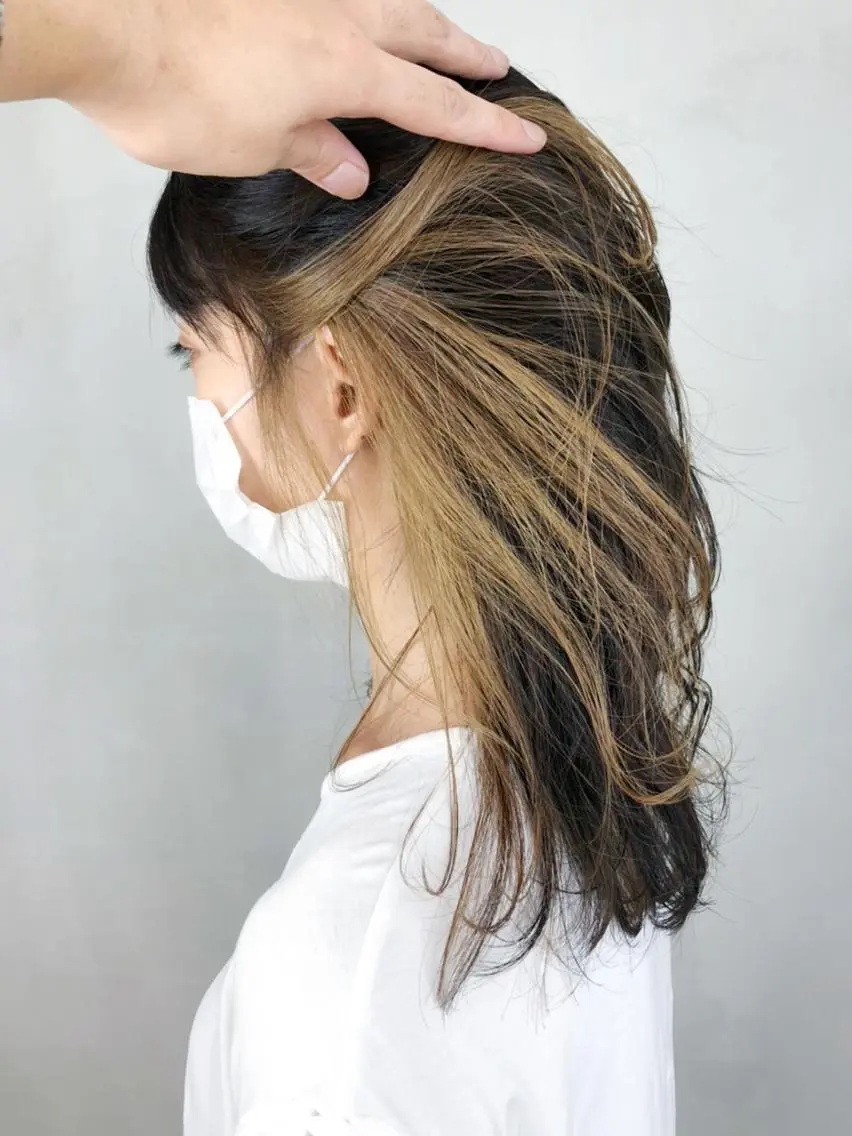 セミロング カラー ヘアアレンジ パーマ ベージュカラー インナーカラー ITbyALBUM 浦和店のヘアスタイル