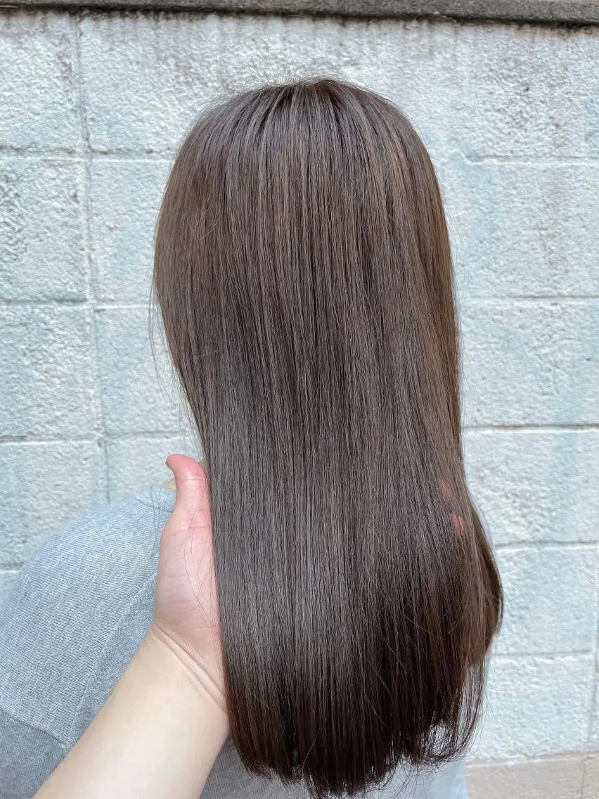 セミロング カラー ブリーチ ダブルカラー グレージュ ブリーチなしカラー オリーブグレージュ ヘアカラー トリートメント ヘアアレンジ にいた かづしげのヘアスタイル