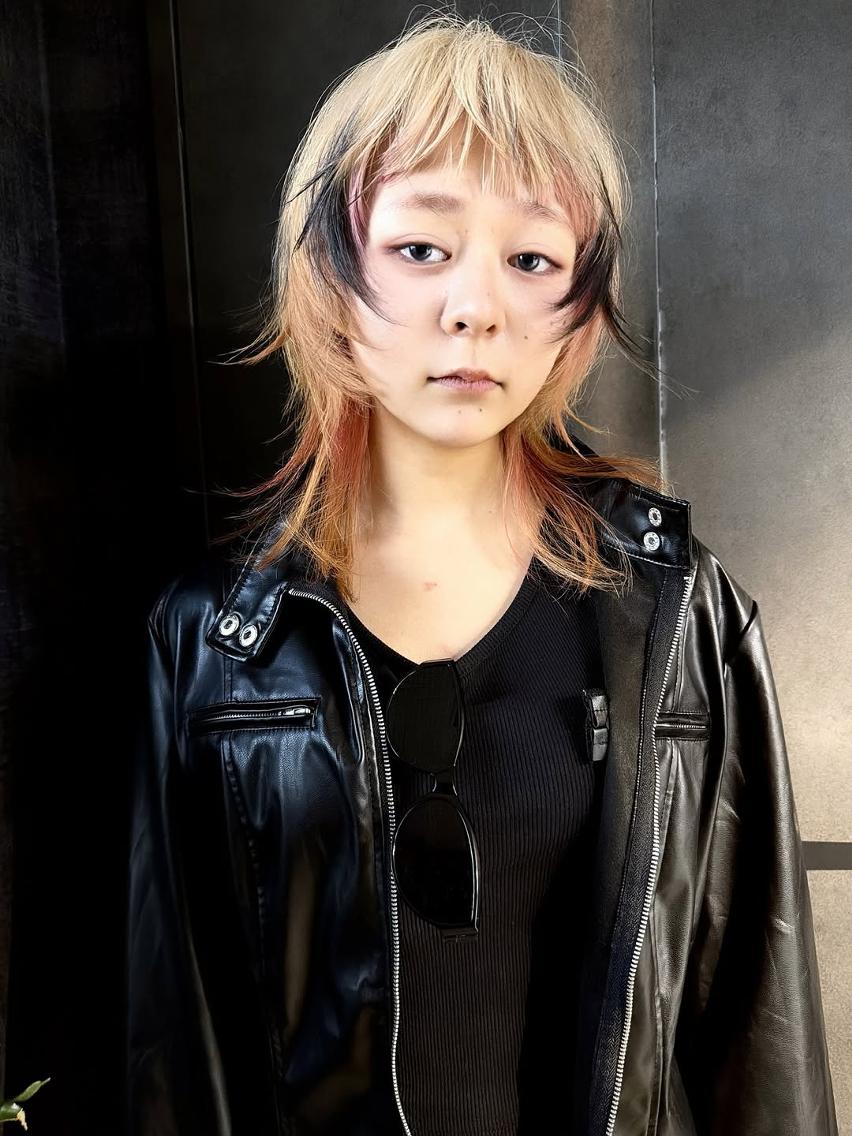 ミディアム カラー レイヤーカット ウルフカット カット ヘアカラー トリートメント ウルフレイヤー/ 中性ウルフ/タカハシのヘアスタイル