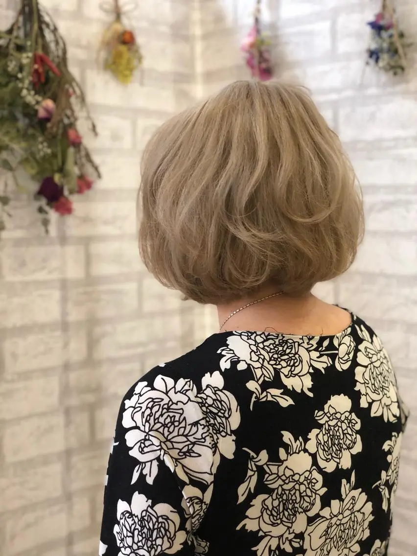ショート カラー ベージュカラー ブリーチ 透明感カラー カット ヘアカラー 🌸Cielo🌸 KENのヘアスタイル