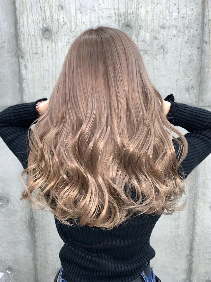 セミロング カット ヘアカラー トリートメント 山田 絵里菜のヘアスタイル
