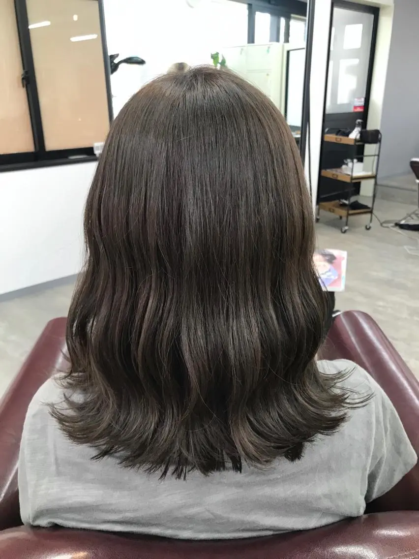 ミディアム カラー ベージュカラー オリーブベージュ (産休中)磯野 風香 ReCharme新保のヘアスタイル