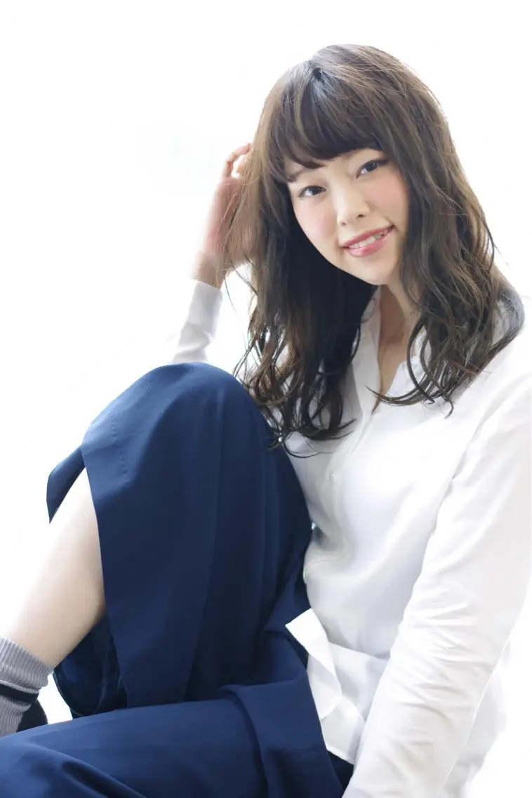 ミディアム セミロング カラー イルミナカラー 松田 光雄のヘアスタイル