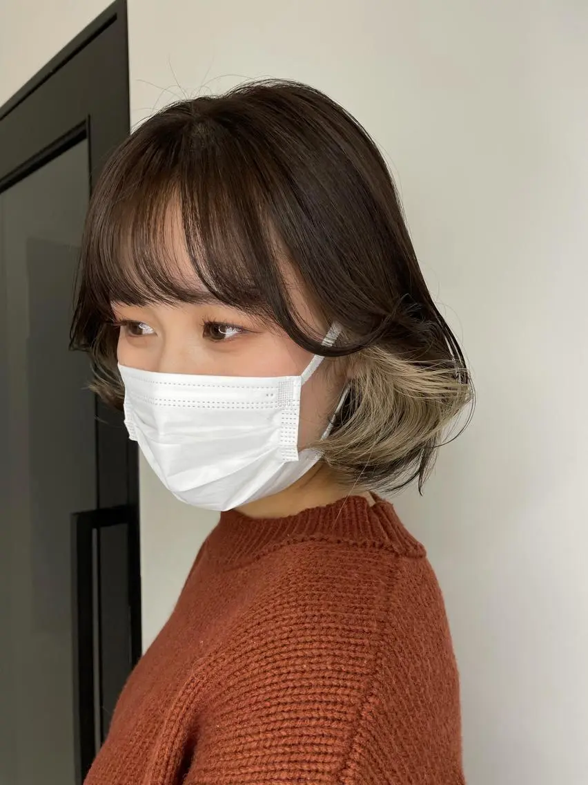 ショート カラー 岡留 愛美のヘアスタイル