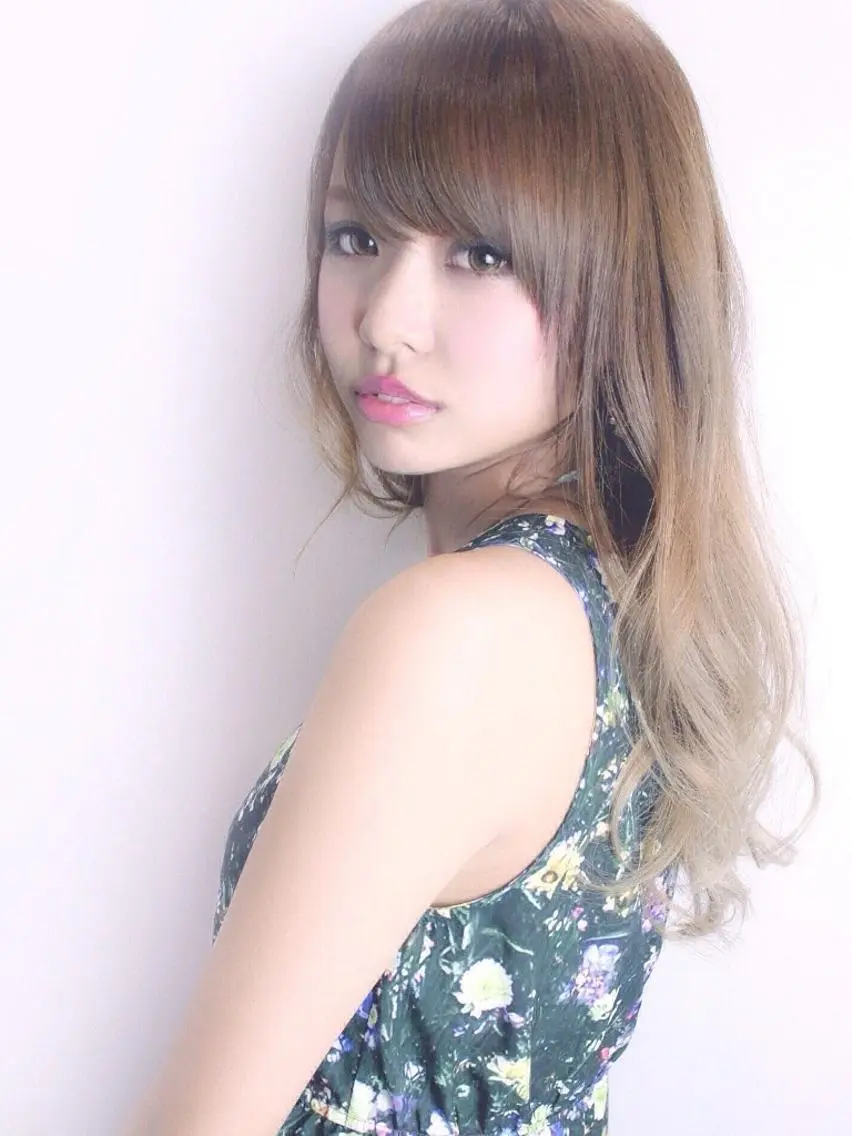 ロング カラー パーマ 大阪レミーエクステ チビ編み込みのヘアスタイル