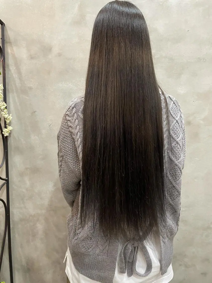 ロング カラー アッシュ アッシュグレー アッシュグレージュ グレージュ ロング 【ピンク/韓国ヘア/ ヘアセット】亜海のヘアスタイル