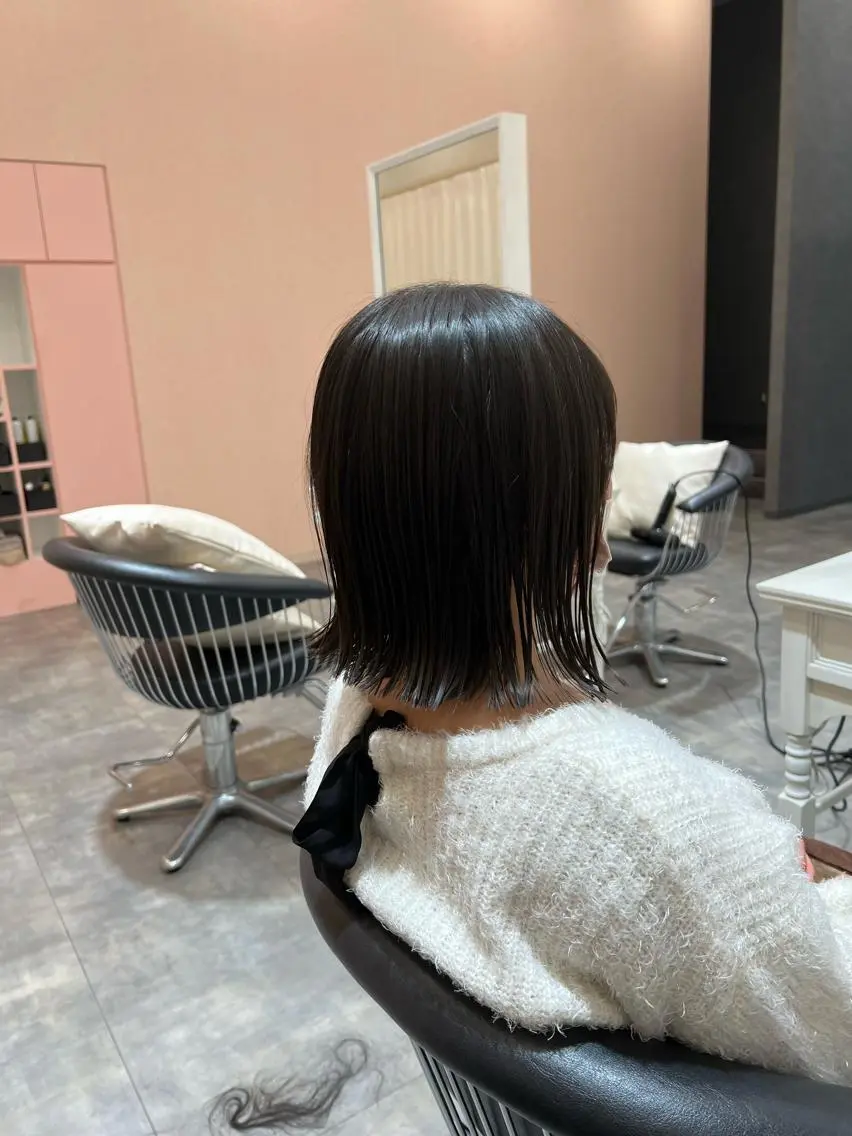 ミディアム 梅田 カットモデル募集のヘアスタイル