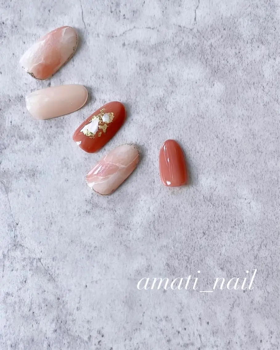 ネイル マグネットネイル ミラーネイル ニュアンスネイル ワンカラーネイル 春ネイル ハンドネイル amati_nail TAKAKOのネイルデザイン