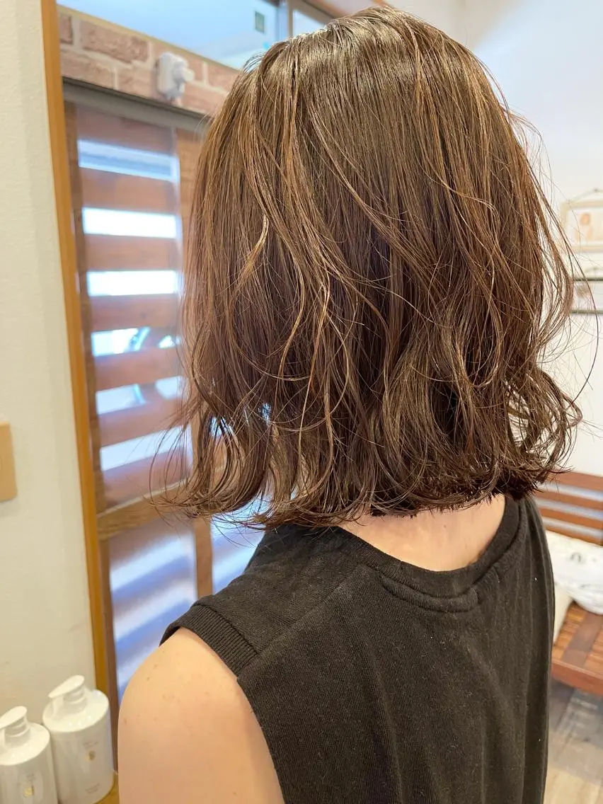 ミディアム トレンドパーマ 加藤菜月のヘアスタイル