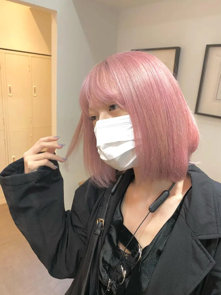 ショート カラー ヘアカラー 艶ハイトーンブリーチ 🌈小林侑雅のヘアスタイル