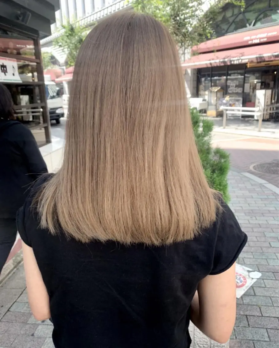 セミロング カラー カット ヘアカラー 京都大人女性ショート 徒歩1分/秋山のヘアスタイル
