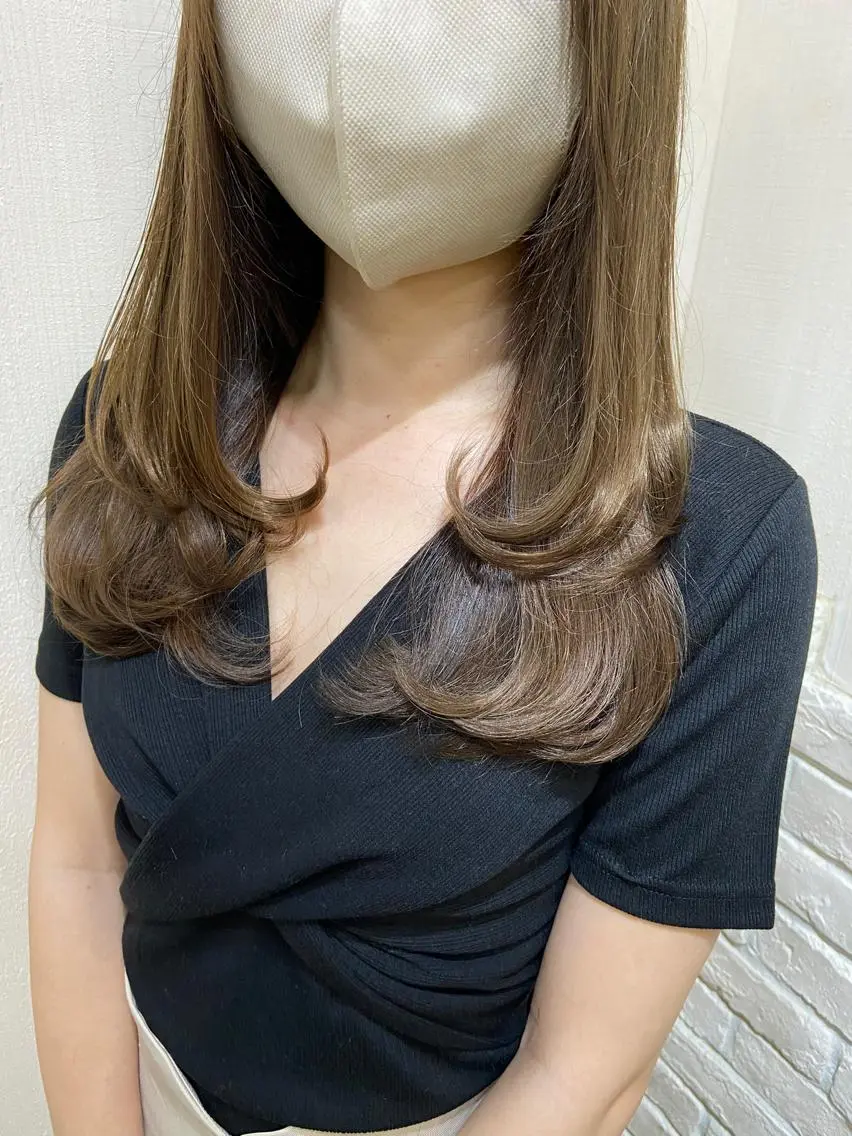ロング カラー ブラウンカラー 顔まわりレイヤー ヨシンモリ 韓国風ヘア レイヤーカット カット ヘアカラー トリートメント きむえり/髪質改善 /うねり広がり改善のヘアスタイル