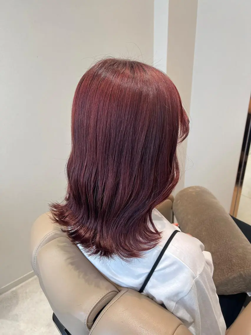 セミロング カラー ピンクカラー レッドカラー カット ヘアカラー トリートメント THINK SHOP sakiのヘアスタイル