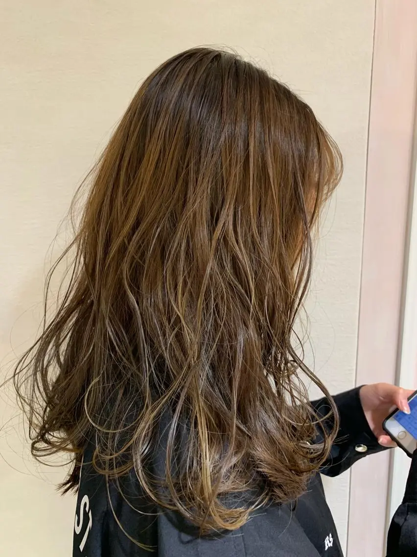 ロング カラー パーマ ヘアアレンジ ネイル マツエク・マツパ レイヤー＆カラー 人気美容師倉崎涼のヘアスタイル