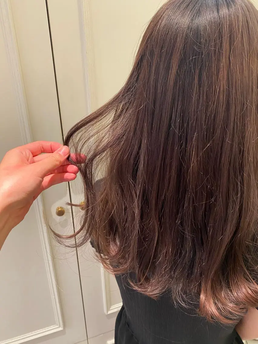 セミロング カラー ベージュカラー ヘアカラー 大久保 愛のヘアスタイル