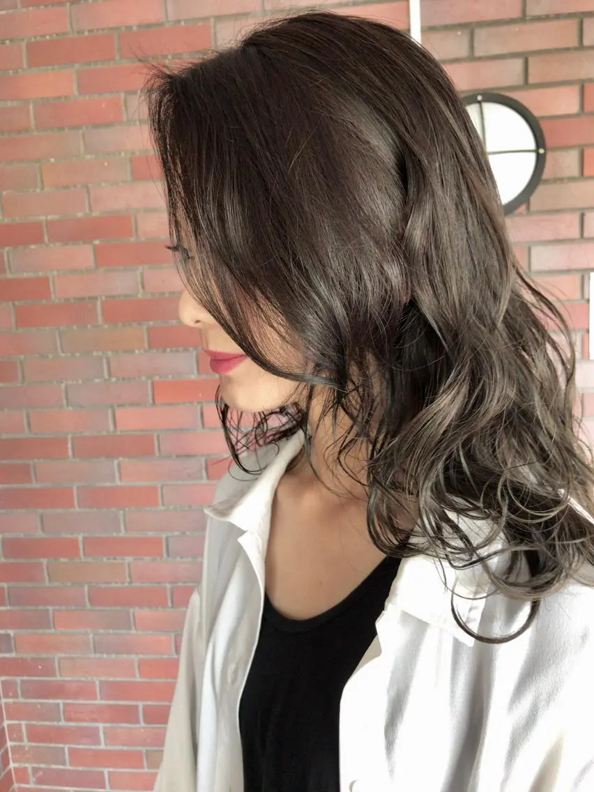 ミディアム カラー ブリーチ 透明感カラー ブリーチなしカラー レイヤーカット匠 イソザキノリユキのヘアスタイル