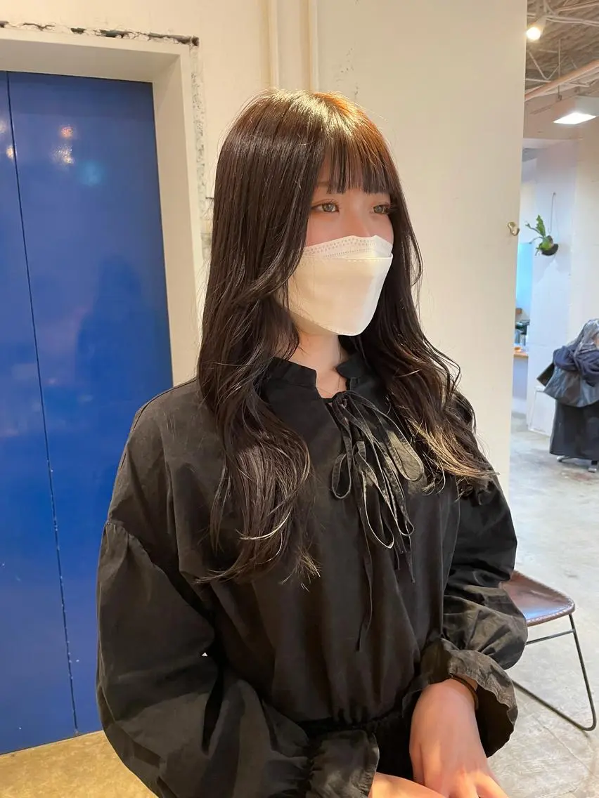 ロング カラー 韓国風ヘア カット ヘアカラー トリートメント MIOベージュカラー 柔らかいカラーのヘアスタイル