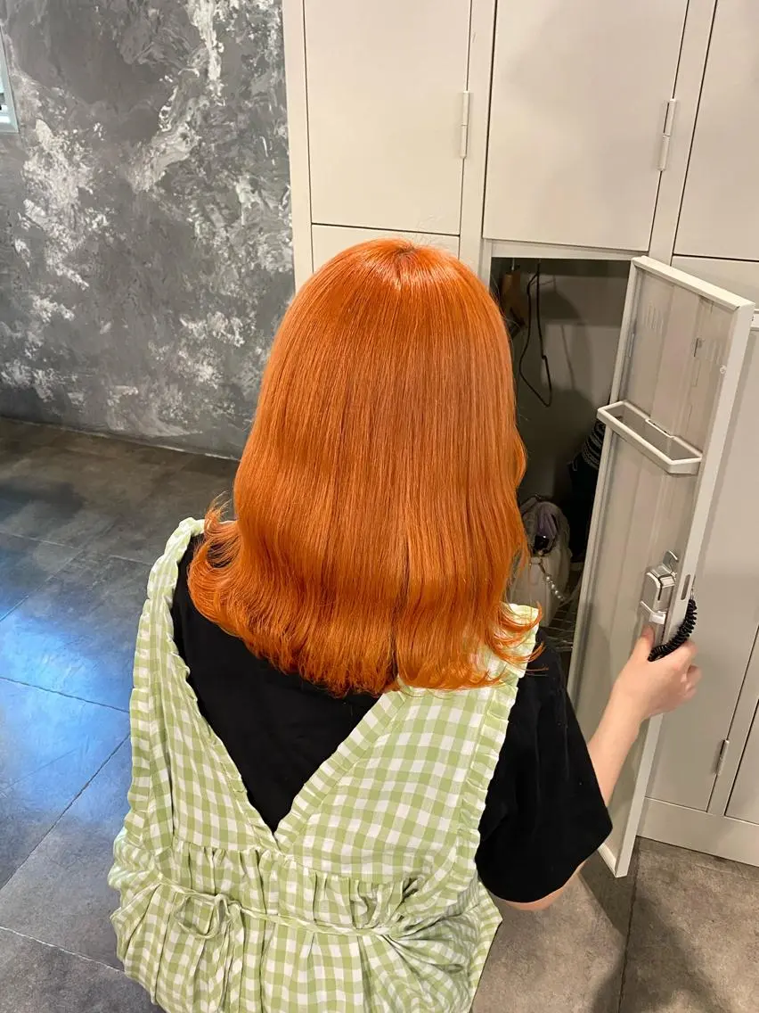 セミロング カラー エフェクトブリーチ 🌟前澤啓太朗のヘアスタイル