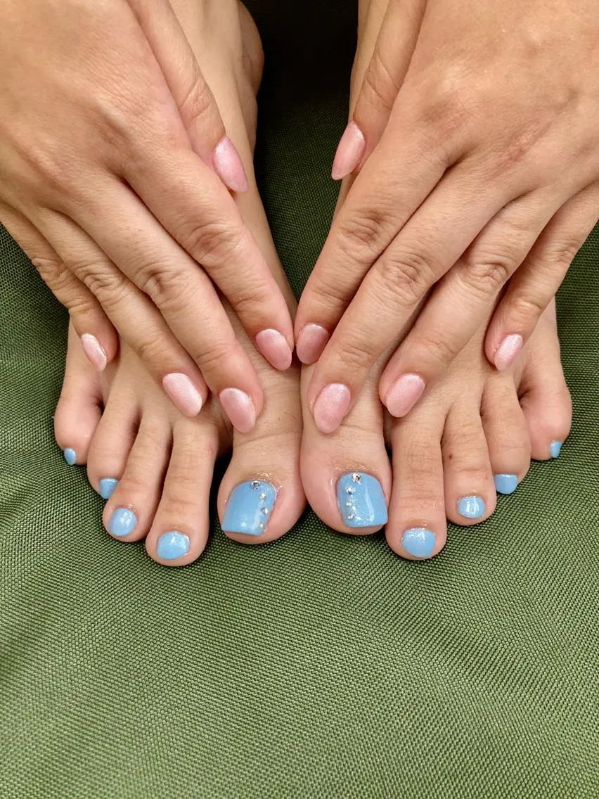 ネイル フットネイル ストーンネイル chii nailのネイルデザイン
