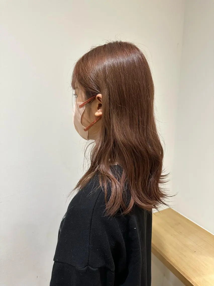 セミロング カラー ブラウンカラー ピンクカラー ピンクブラウン ㅤㅤㅤㅤㅤㅤㅤㅤㅤㅤ 彩衣のヘアスタイル