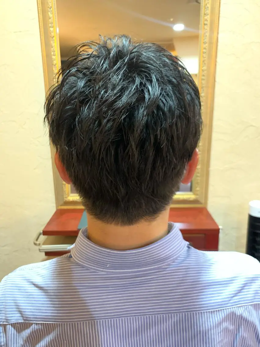 ショート メンズ ツーブロック 刈り上げ FAVOR Emiのヘアスタイル