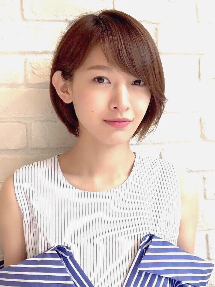 ショート カラー moanin モーニンのヘアスタイル