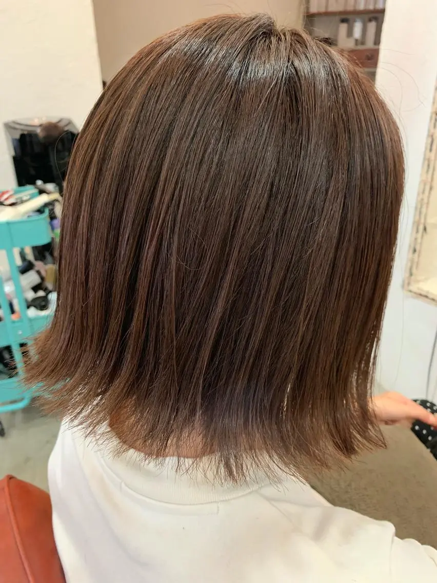 ミディアム カラー fio マナミのヘアスタイル