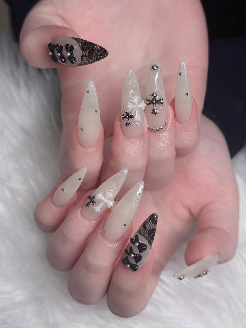 ネイル フレンチネイル ジェルネイル ハロウィン 韓国ネイル マグネットネイル ハンドネイル H.baby Nail Salonのネイルデザイン