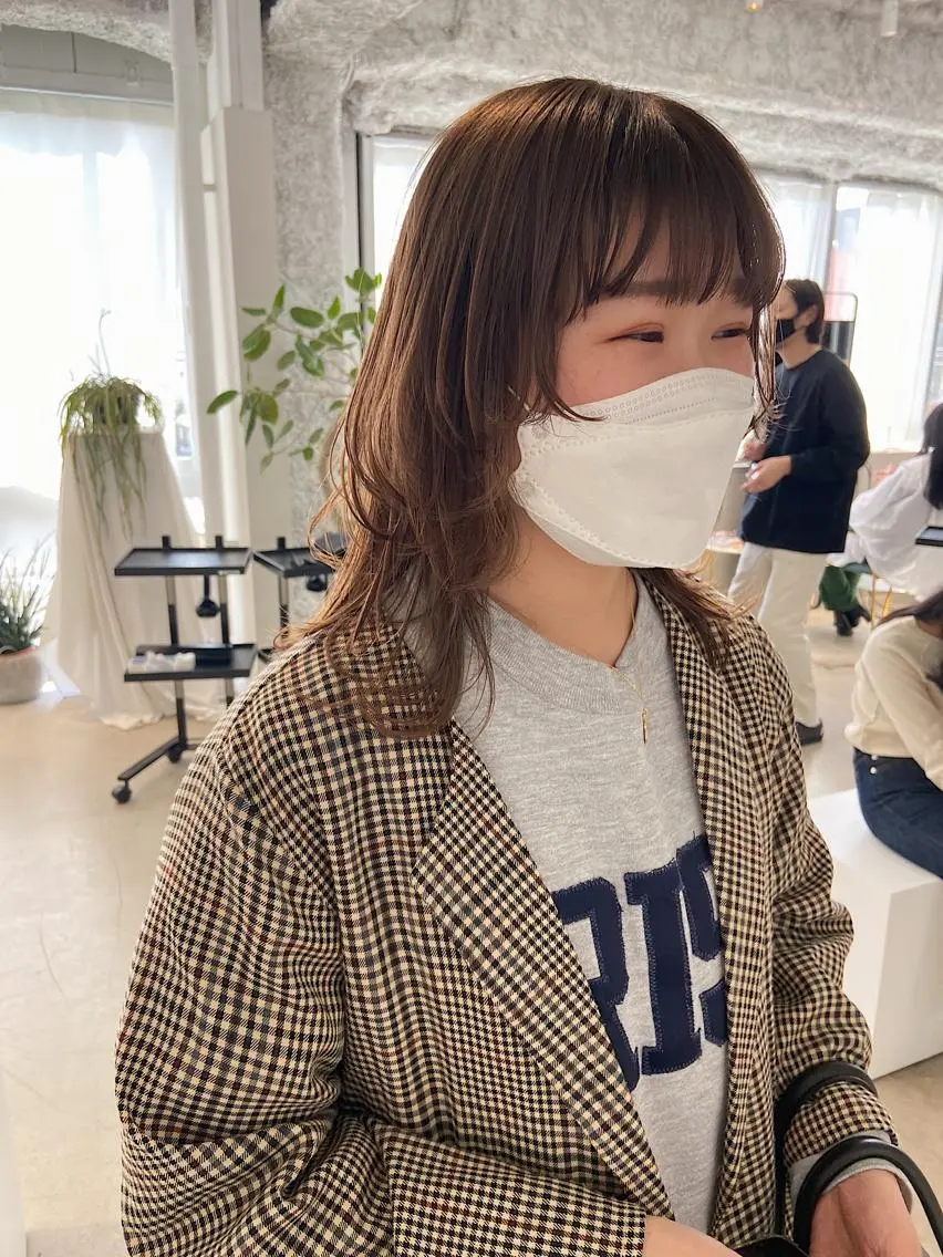 ミディアム カラー ベージュカラー ブラウンカラー ブラウンベージュ ナチュラルブラウン ウルフカット ヘアカラー 似合わせcut 🔥yutakaのヘアスタイル