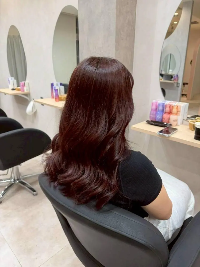 セミロング 山崎 彩稀のヘアスタイル