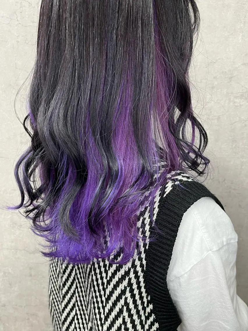 ミディアム カラー 伊藤 由妃乃のヘアスタイル