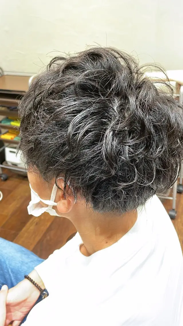 パーマ メンズ 🍀小顔ショート🍀 有賀祐貴のヘアスタイル
