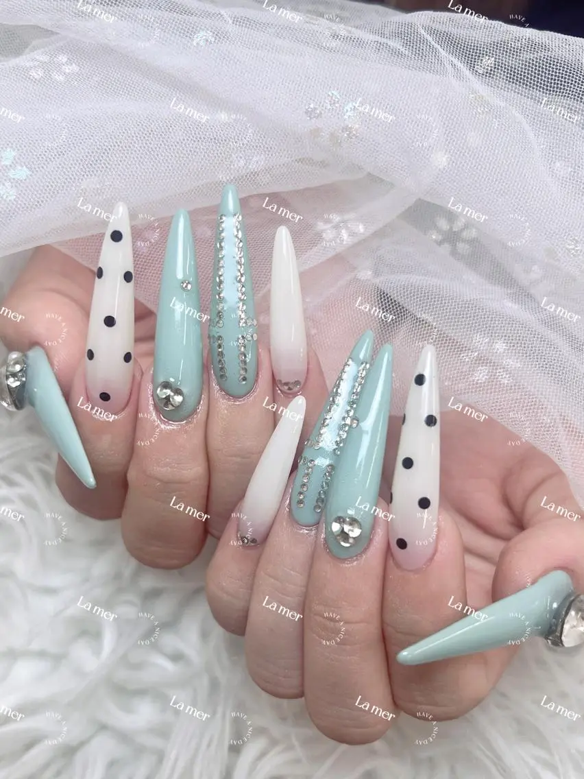 ネイル ハンドネイル hikikibyee ♡のネイルデザイン