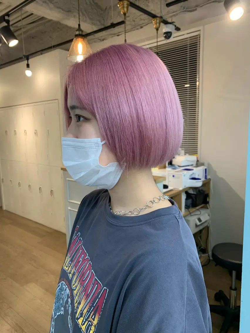ショート カラー ブリーチ ハイトーンカラー ピンクカラー ホワイトピンク カット ヘアカラー トリートメント 🌸MAYU🌸 ハイトーン➕レイヤーのヘアスタイル