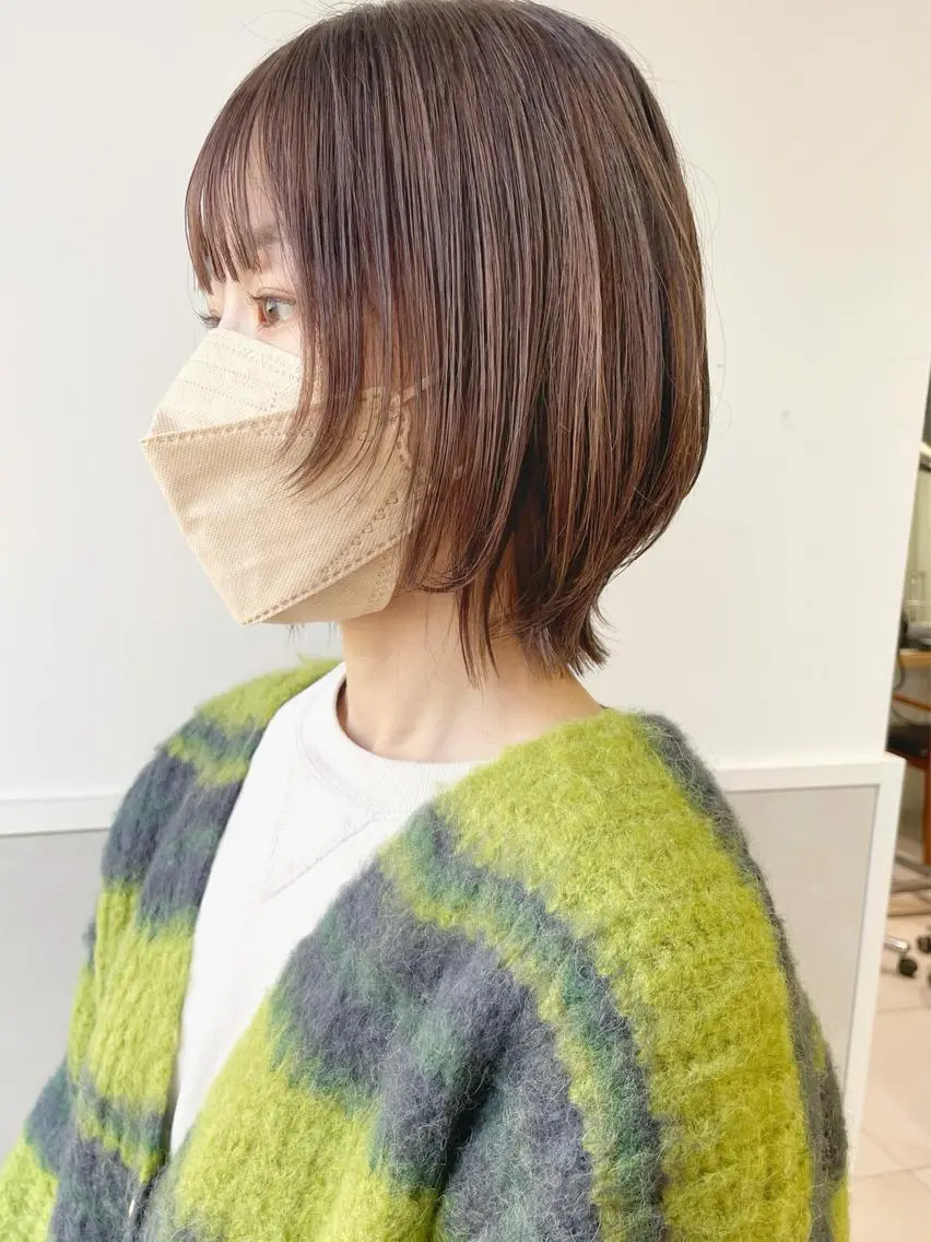 ショート カラー ボブレイヤー ベージュカラー ハイライトカラー ボブ ハイライト カット ヘアカラー 齋藤 咲のヘアスタイル