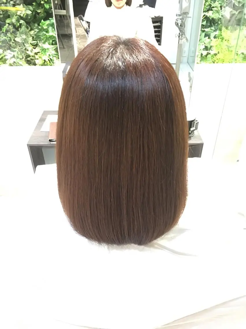 ミディアム ボブ 縮毛矯正⭐️ TAKAHIROのヘアスタイル