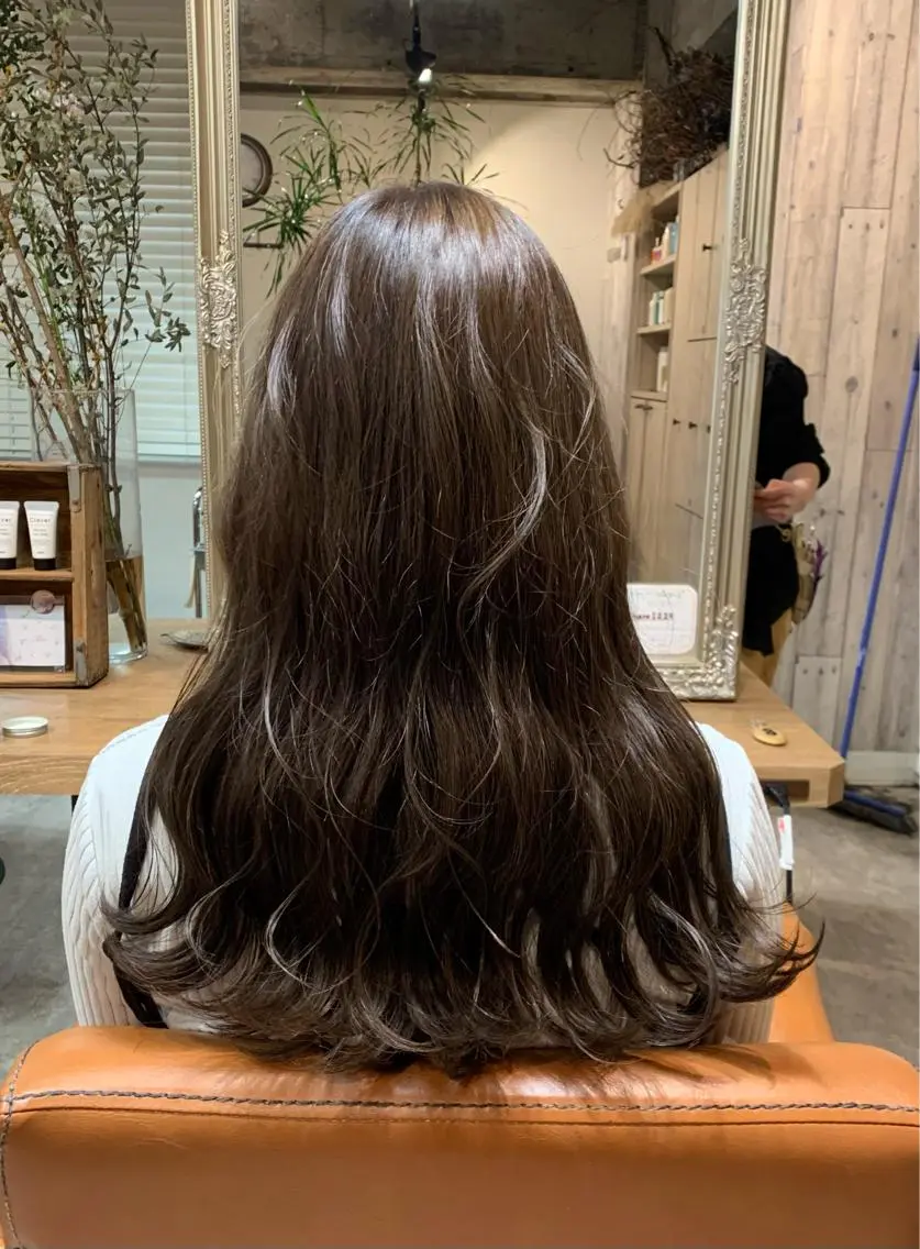 ロング ヘアカラー トリートメント 𝑯𝑨𝑹𝑬 🧦𝑨𝑶𝑰のヘアスタイル
