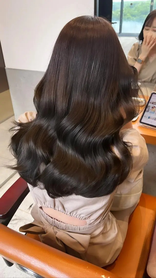 ロング カラー カット ヘアカラー トリートメント 大人girly🛋️ 🤍yukakoのヘアスタイル