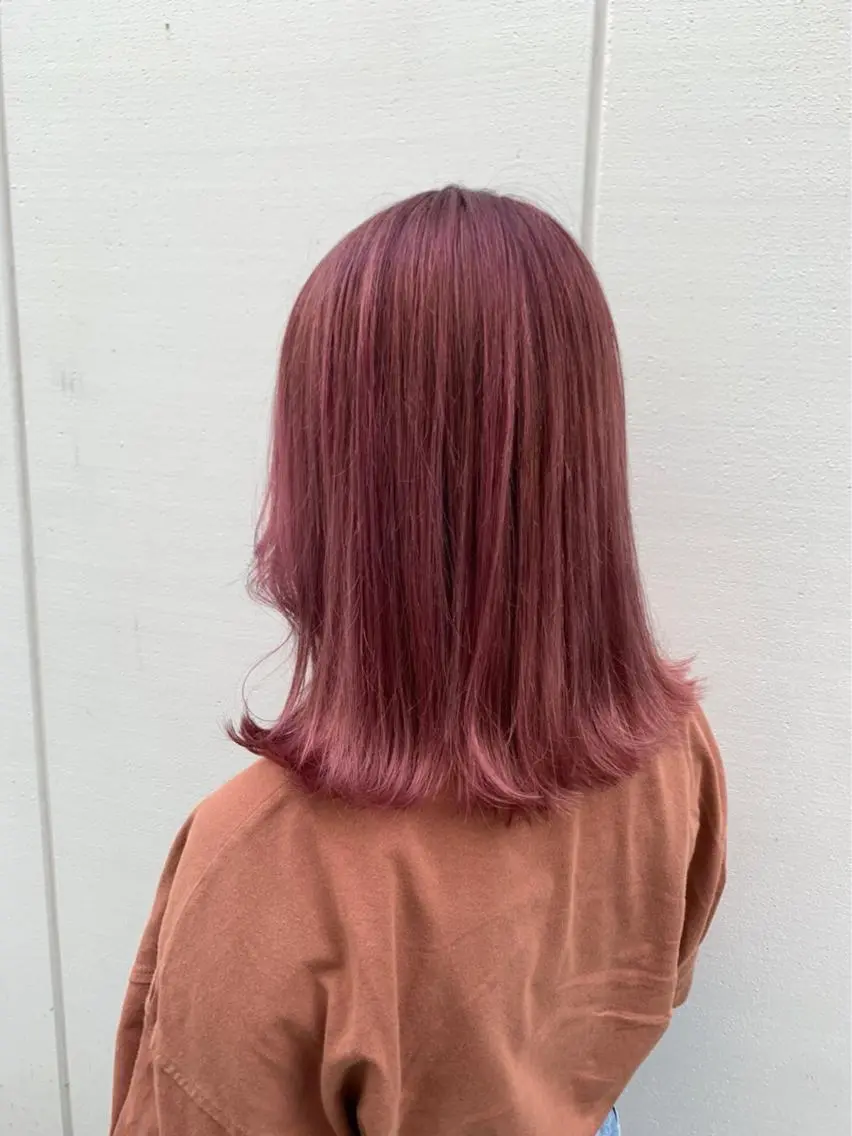 ミディアム 高梨 里穂のヘアスタイル