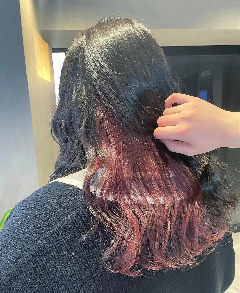 セミロング カラー さと ちはるのヘアスタイル