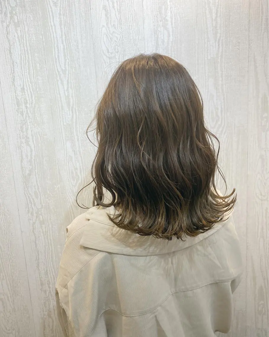 ミディアム カラー カット ヘアカラー トリートメント TELA HAIR 副代表 岡田のヘアスタイル