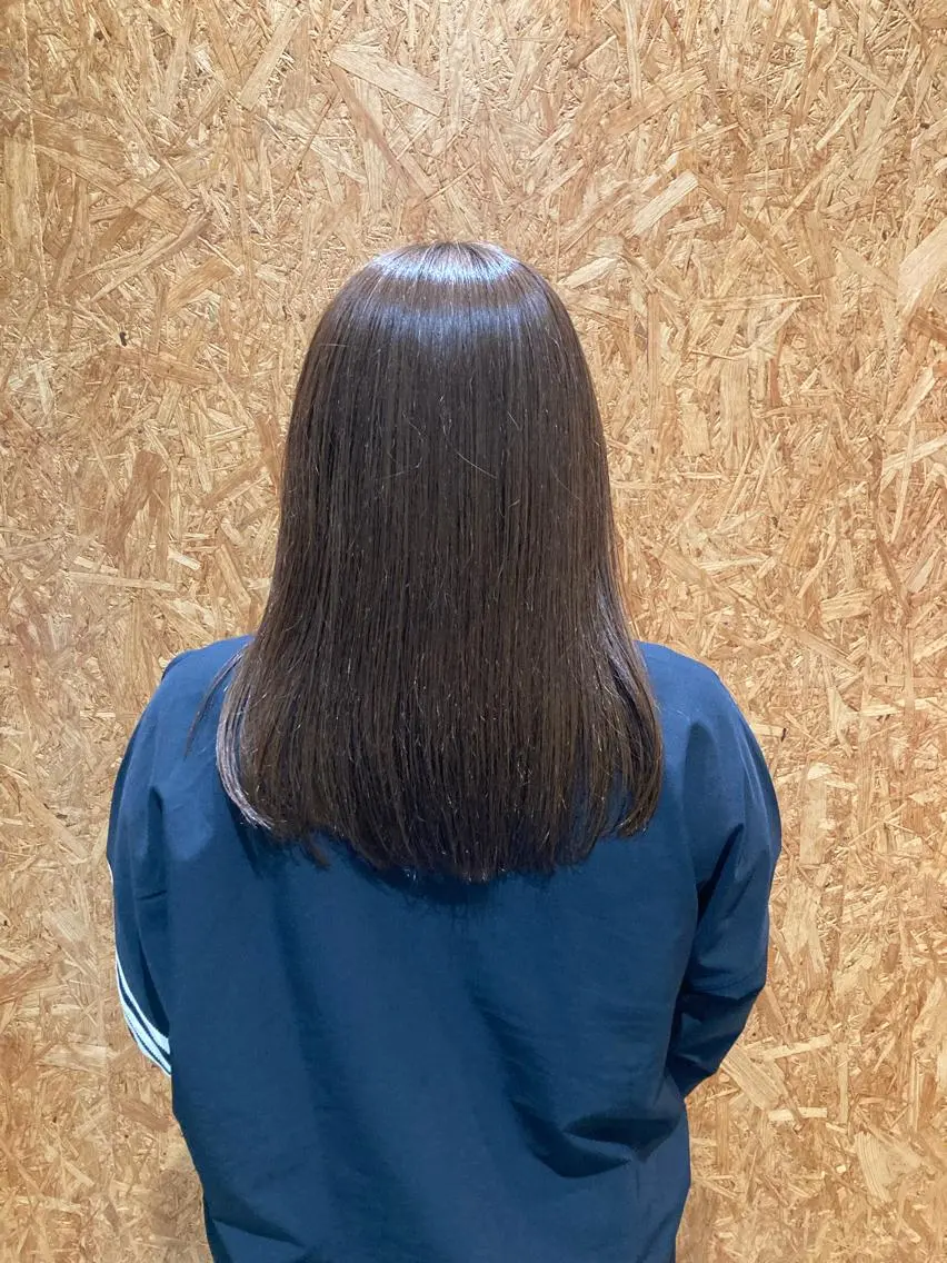 ロング カット 折本 沙織のヘアスタイル