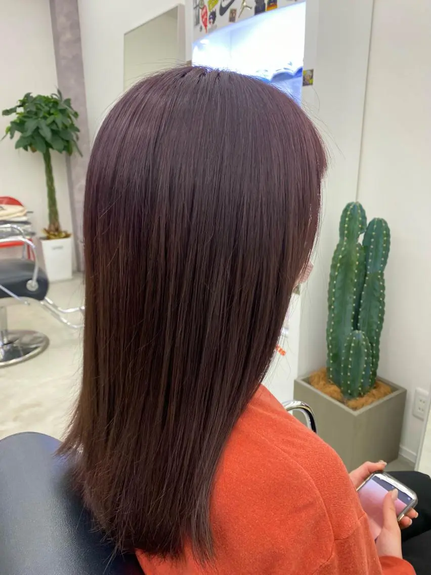 カラー MEMENTO YUZUのヘアスタイル